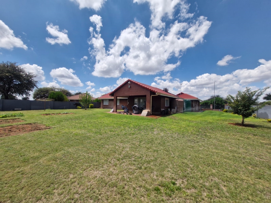 To Let 4 Bedroom Property for Rent in Kathu Northern Cape